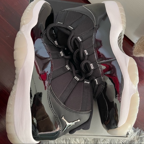 Air Jordan 11s Retro Black & White main image 4